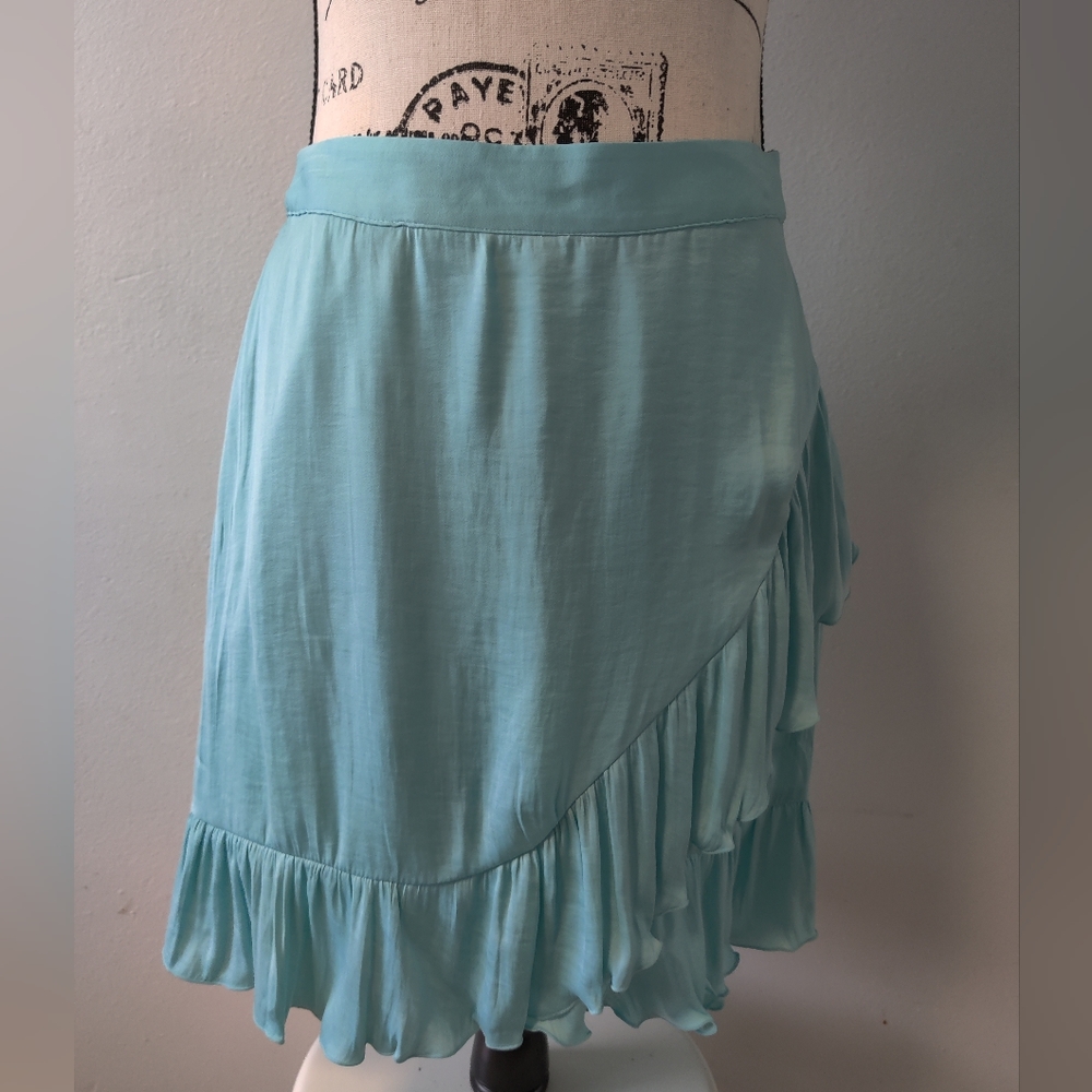 LC Lauren Conrad light blue ruffle mini skirt size small NWT lake getaway